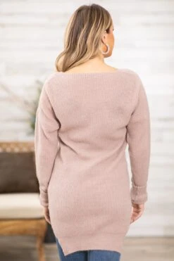 Tan V-Neck Lightweight Tunic Sweater -Staccato Shop 3D4A1035 b26e83f5 304d 4921 a984 a5defff61c61