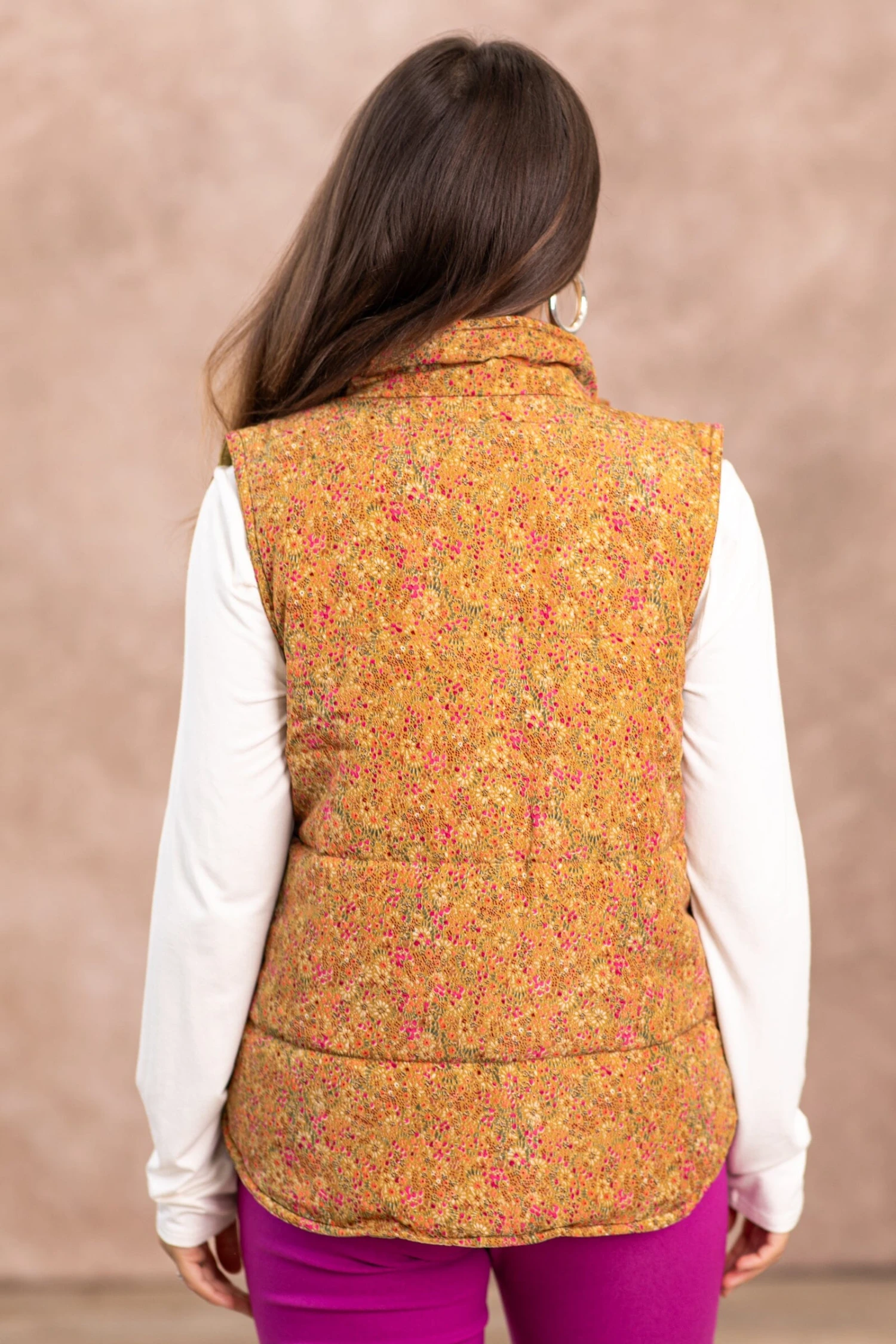 STACCATO Camel Ditsy Floral Channel Quilted Vest 6 STACCATO Camel Ditsy Floral Channel Quilted Vest - Image 4