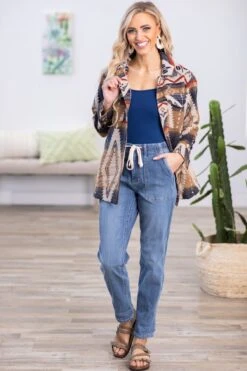 Taupe Multicolor Aztec Print Shacket -Staccato Shop 3D4A3356 a3457410 f4d2 46f9 8eb8 ee1baeb3dbed