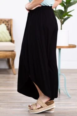 Black Dolphin Hem Knit Wide Leg Pants -Staccato Shop 3D4A3406