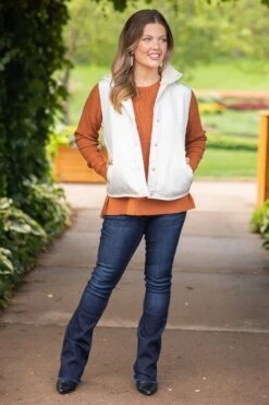 STACCATO Cream Snap Front Vest With Sweater Back -Staccato Shop 3D4A5624 4a63bfac 3da7 4d49 8735 c107df203620