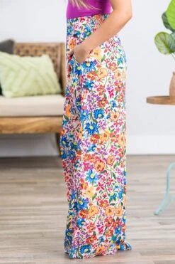 Pink Multicolor Floral Wide Leg Pants -Staccato Shop 3D4A7655 5d845a15 6ed5 41ed a099 5146501ec12f