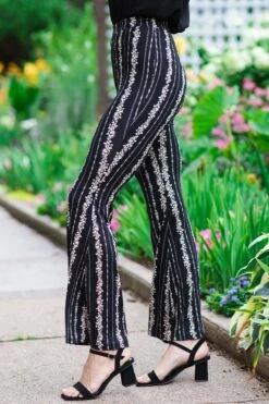 Black And Tan Floral Print Flare Pants -Staccato Shop 3D4A8700 654d8930 9561 45c9 b6f1 b4bc8cac32a4