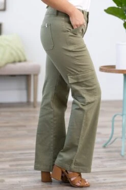 Sneak Peek Olive Pants With Cargo Pocket -Staccato Shop 3D4A9637 439aaac5 d54c 4bef 90e2 18c7e15a180a