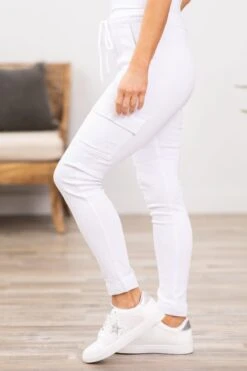 White Joggers With Cargo Pocket 8 White Joggers With Cargo Pocket -Staccato Shop WhiteJoggersWithCargoPocket2